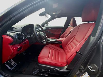 2023 Lexus IS - Photo 18