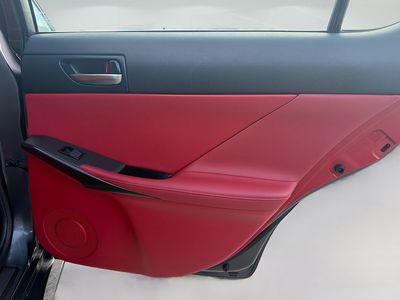 2023 Lexus IS - Photo 30