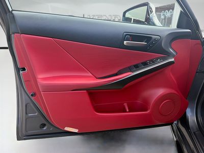 2023 Lexus IS - Photo 19