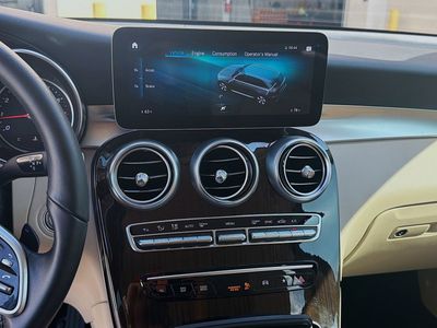 2022 Mercedes-Benz GLC - Photo 10