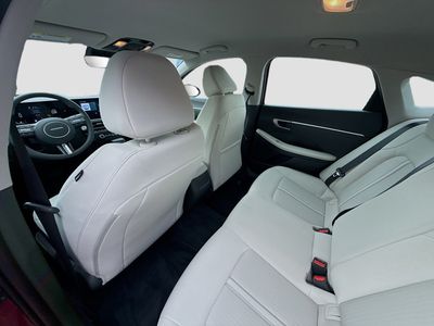 2025 Hyundai Sonata - Photo 21