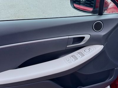 2025 Hyundai Sonata - Photo 14