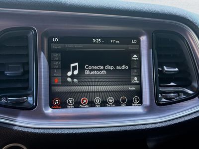 2017 Dodge Challenger - Photo 11