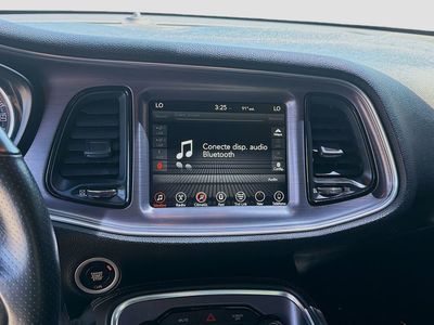 2017 Dodge Challenger - Photo 10