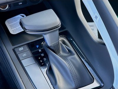 2026 Hyundai ELANTRA — photo 13 view