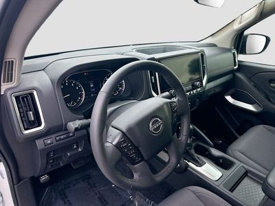 2025 Nissan Frontier - Photo 9