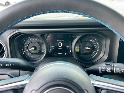 2024 Jeep Wrangler - Photo 12