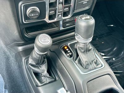2024 Jeep Wrangler - Photo 17