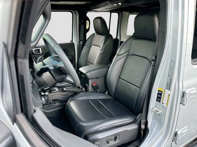 2024 Jeep Wrangler - Photo 21