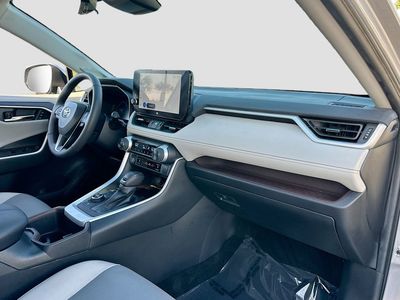 2024 Toyota RAV4 Hybrid - Photo 28