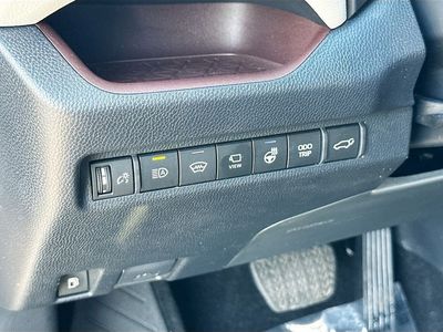 2024 Toyota RAV4 Hybrid - Photo 10
