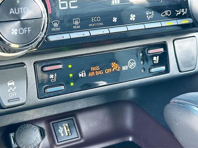 2024 Toyota RAV4 Hybrid - Photo 19