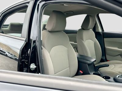 2020 Kia Forte - Photo 24