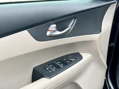 2020 Kia Forte - Photo 17