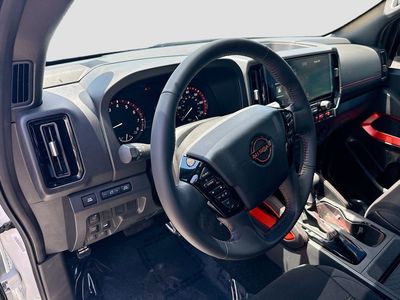 2025 Nissan Frontier - Photo 9