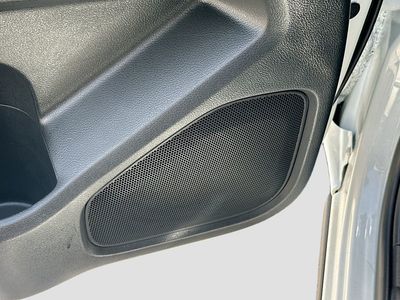 2025 Nissan Frontier - Photo 18