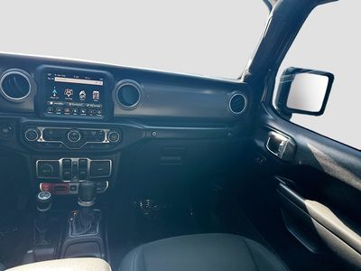 2022 Jeep Wrangler - Photo 22