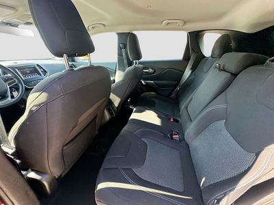 2020 Jeep Cherokee - Photo 23
