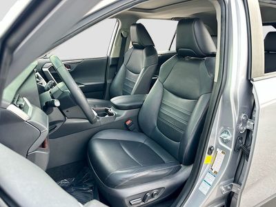 2020 Toyota RAV4 Hybrid - Photo 20