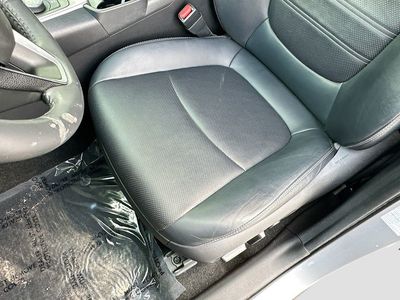 2020 Toyota RAV4 Hybrid - Photo 19