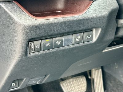 2020 Toyota RAV4 Hybrid - Photo 10