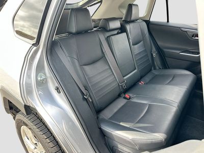 2020 Toyota RAV4 Hybrid - Photo 26