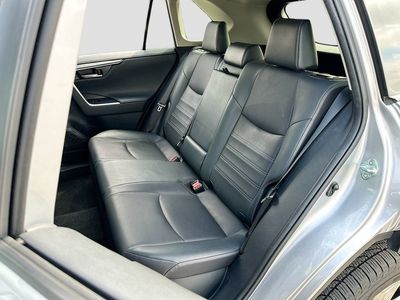 2020 Toyota RAV4 Hybrid - Photo 24