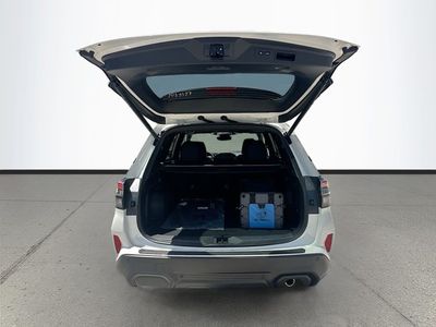2026 Subaru Forester - Photo 25