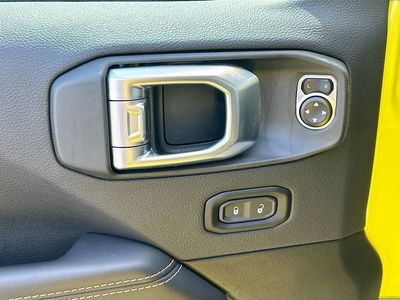 2024 Jeep Wrangler - Photo 18