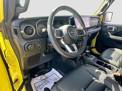 2024 Jeep Wrangler - Photo 9