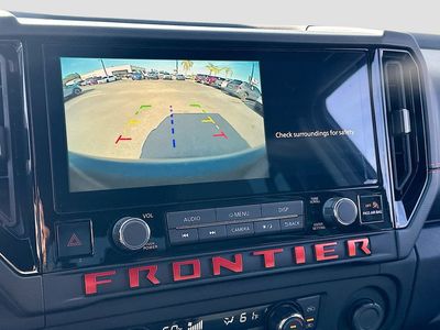 2025 Nissan Frontier - Photo 13
