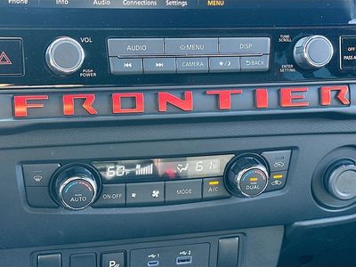 2025 Nissan Frontier - Photo 15
