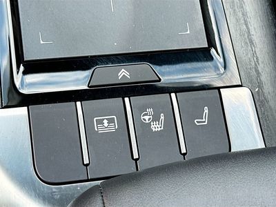 2022 Lexus LS — photo 20 view