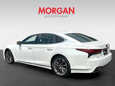 2022 Lexus LS — detail view