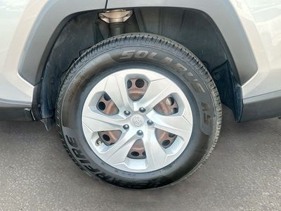 2019 Toyota RAV4 - Photo 24