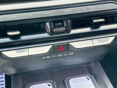 2027 Kia Telluride Hybrid - Photo 16