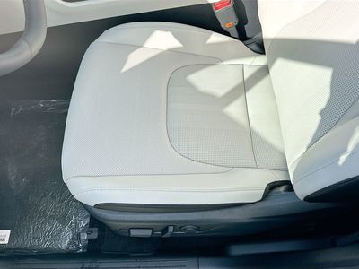 2026 Kia Sportage - Photo 18