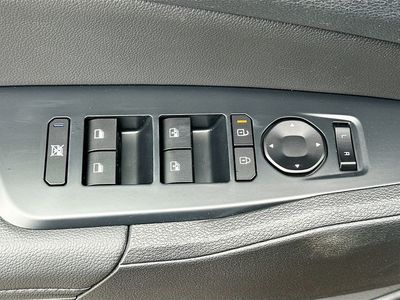 2026 Kia Sportage — photo 17 view