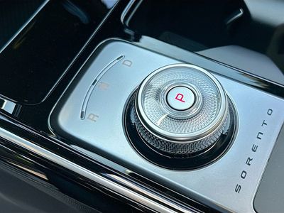 2026 Kia Sorento Hybrid - Photo 17