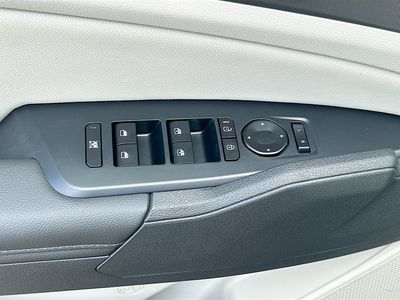 2026 Kia Sportage - Photo 17