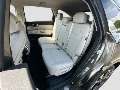 2026 Kia Sorento Hybrid - Photo 24