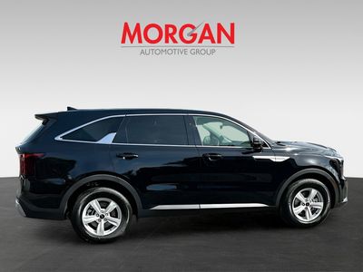 2026 Kia Sorento — photo 8 view