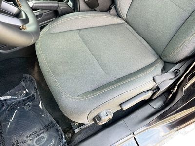 2025 Jeep Gladiator - Photo 18