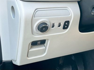 2022 Jeep Wagoneer - Photo 10