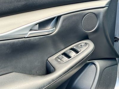 2021 INFINITI QX50 - Photo 17