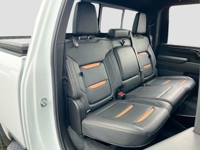 2024 GMC Sierra 2500HD - Photo 29