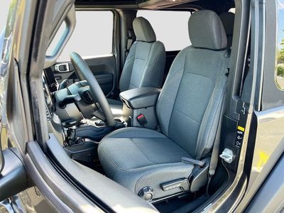 2024 Jeep Wrangler - Photo 20