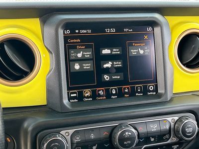 2022 Jeep Wrangler - Photo 20