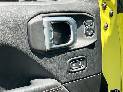 2022 Jeep Wrangler - Photo 18