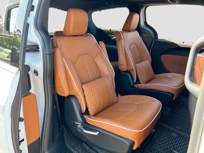 2024 Chrysler Pacifica - Photo 31